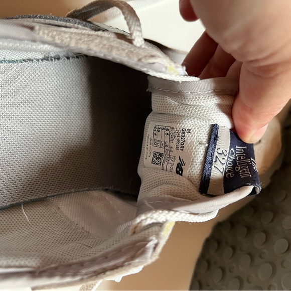 New Balance Foot Locker x 327 'Grey Day - Grey Navy' - Picture 11 of 11